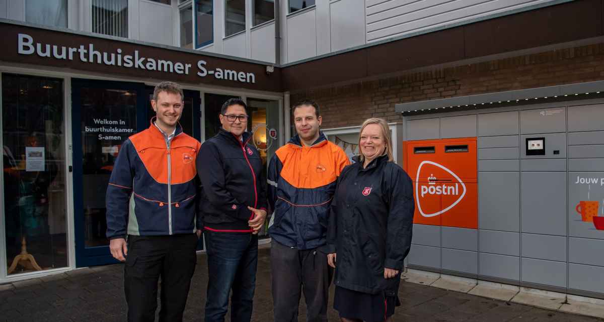 Eerste Postnl Pakketautomaat Bij Buurthuiskamer Leger Des Heils Leger Des Heils 6988